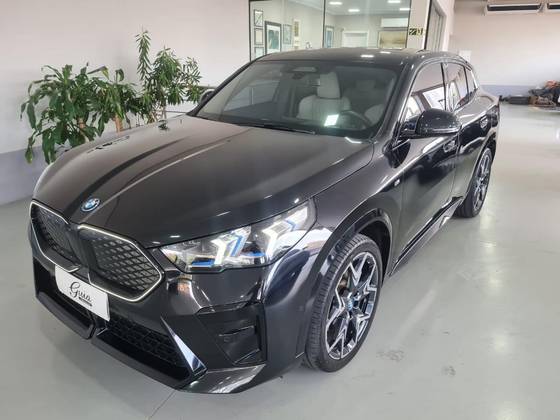 BMW iX2 64,8 KW ELÉTRICO XDRIVE30 M SPORT